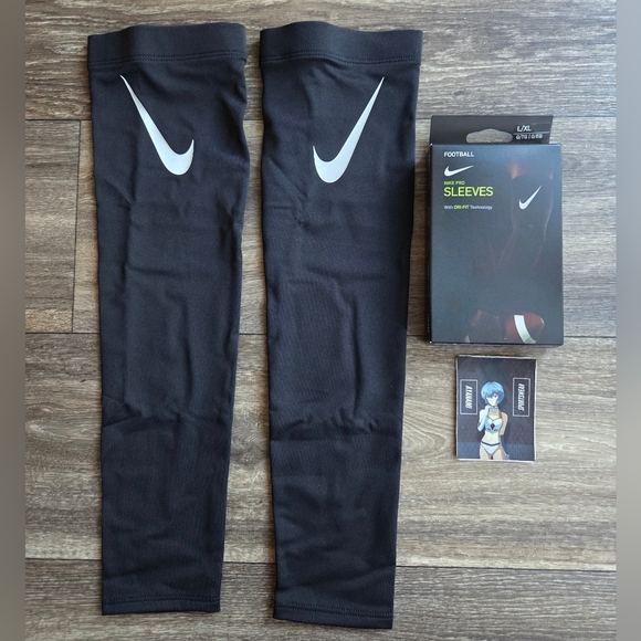 Nike Pro Dri-Fit 3.0 Football Sleeves Black - Picture 1 of 2